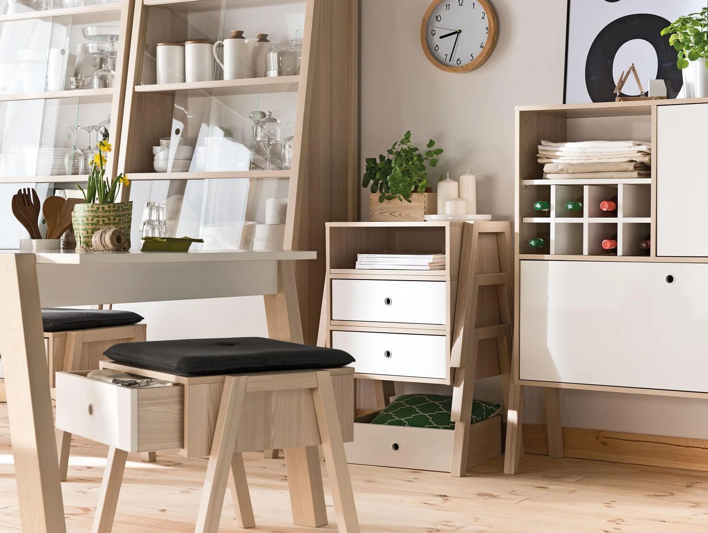 salon z kredensem
